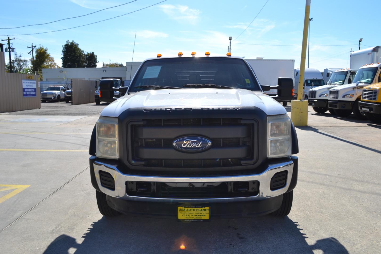 2013 WHITE Ford F550 with an POWERSTROKE 6.7L DIESEL engine, AUTOMATIC transmission, located at 9172 North Fwy, Houston, TX, 77037, (713) 910-6868, 29.887470, -95.411903 - CREW CAB, 11FT FLATBED, BUMPER PULL HITCH, 19,000LB GVWR , 4X4, POWER WINDOWS , LOCKS & MIRRORS, CRUISE CONTROL, COLD A/C - Photo#1